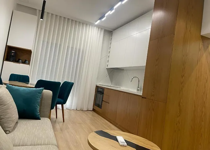 City Center Apartment Kafe Flora